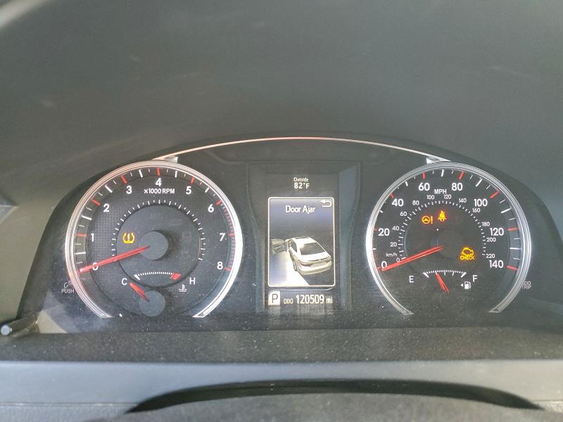 Фото 9 - TOYOTA CAMRY