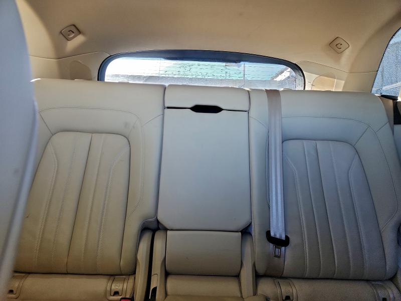 Фото 10 - AUDI Q5