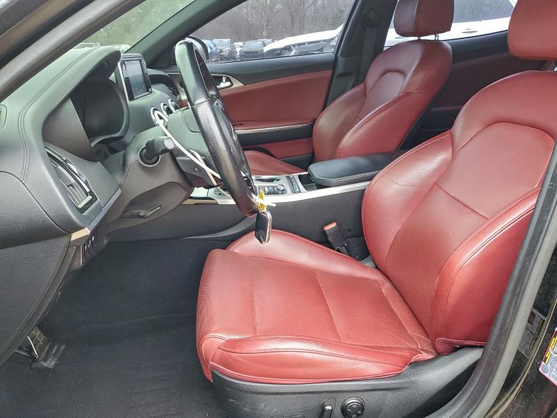 Фото 7 - KIA STINGER