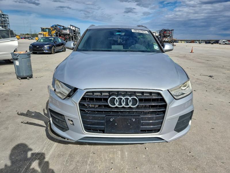 Фото 5 - AUDI Q3