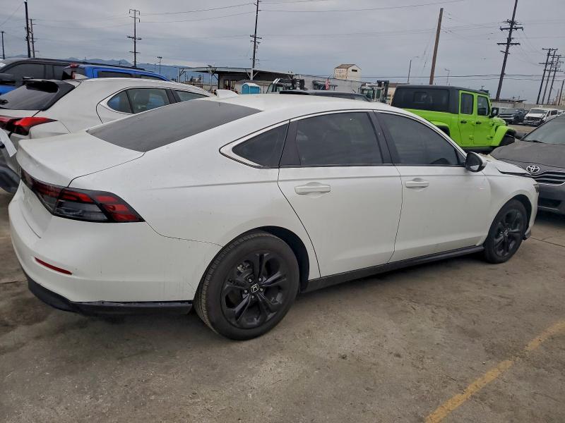 Фото 3 - HONDA ACCORD