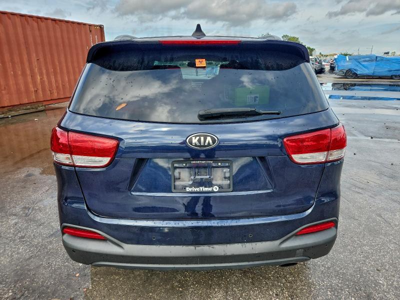 Фото 6 - KIA SORENTO