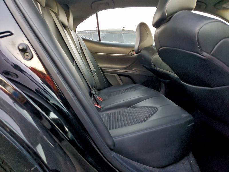 Фото 10 - TOYOTA CAMRY