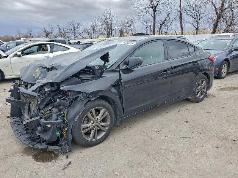 Фото 1 - HYUNDAI ELANTRA