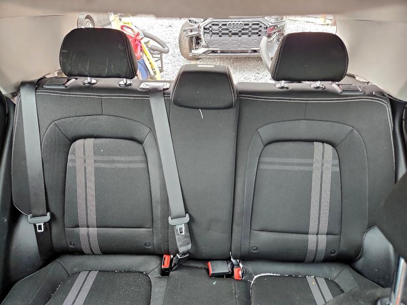 Фото 10 - HYUNDAI VENUE