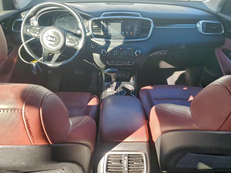 Фото 8 - KIA SORENTO