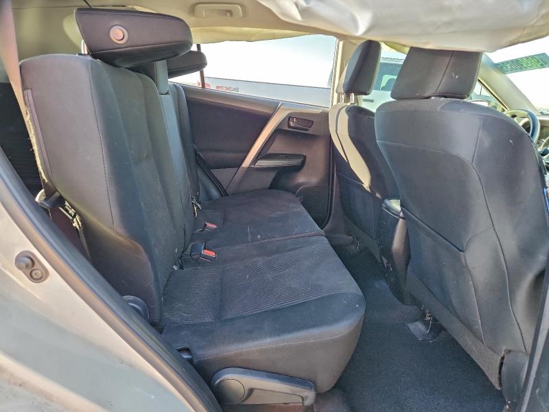 Фото 10 - TOYOTA RAV4