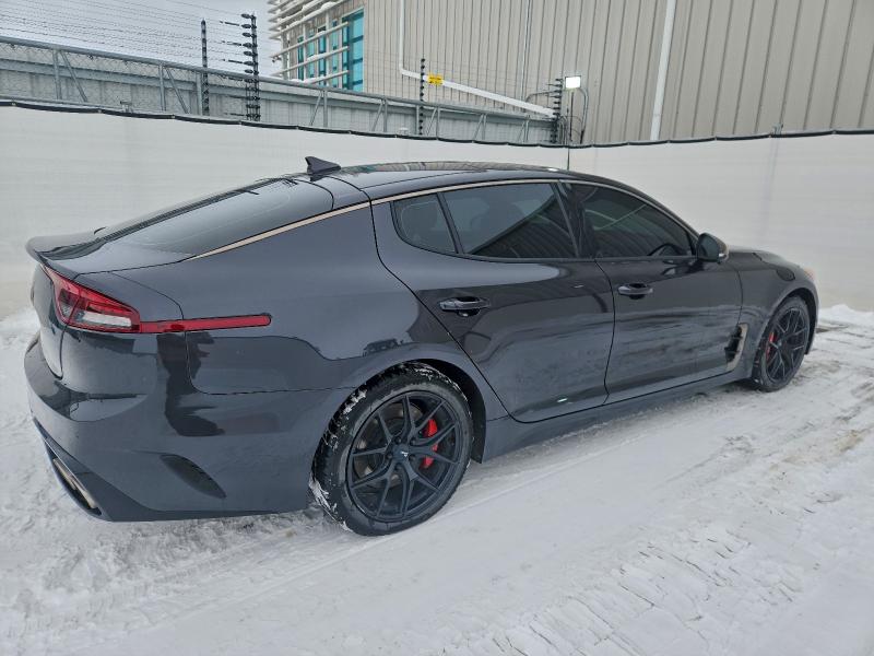 Фото 3 - KIA STINGER