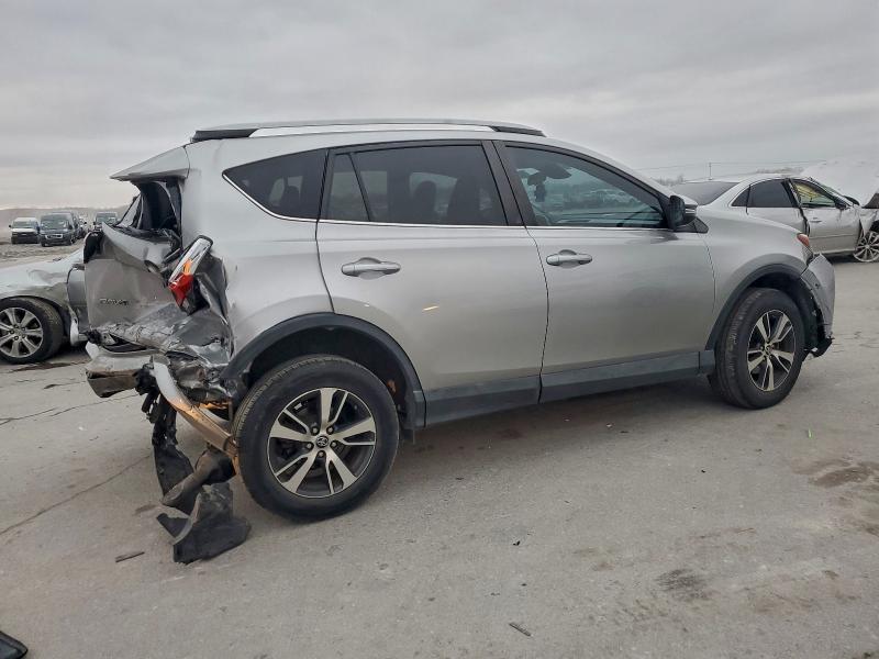 Фото 3 - TOYOTA RAV4