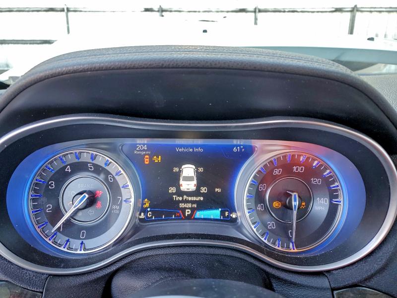 Фото 9 - CHRYSLER 300