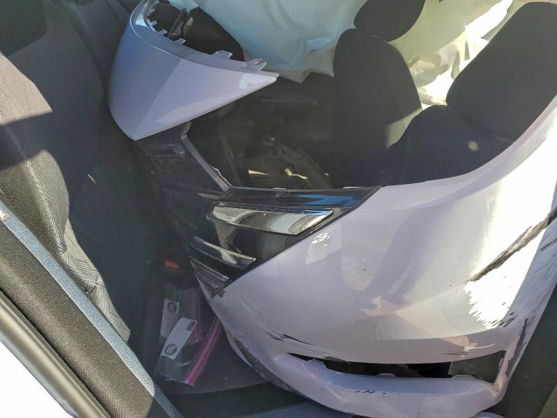 Фото 10 - NISSAN VERSA