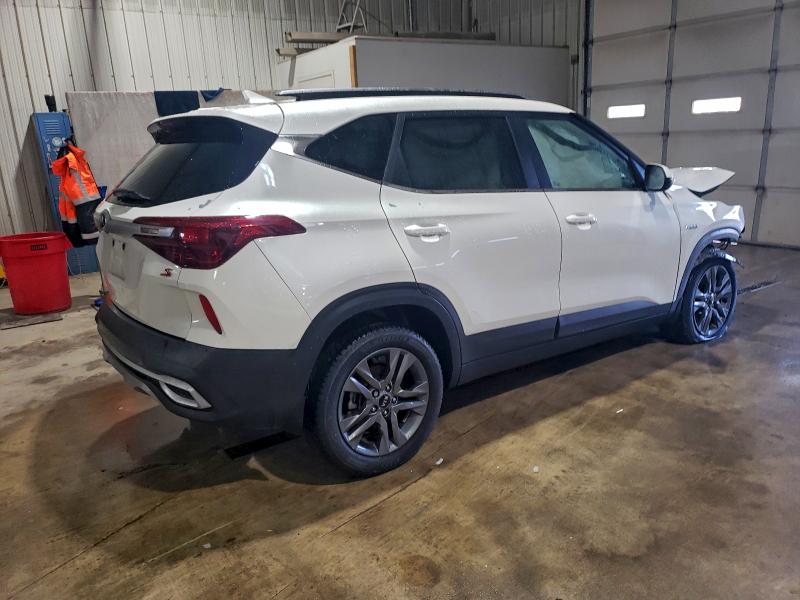 Фото 3 - KIA SELTOS