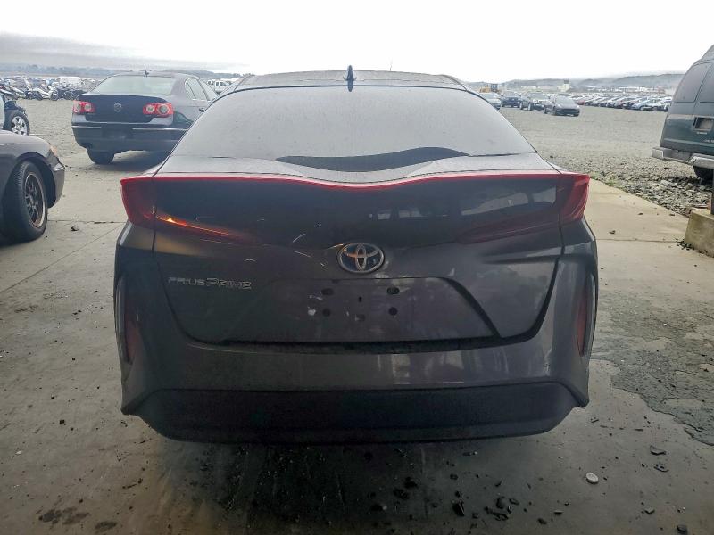 Фото 6 - TOYOTA PRIUS