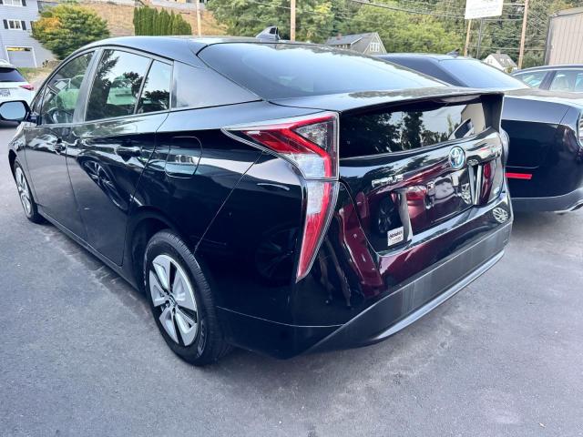 Фото 3 - TOYOTA PRIUS