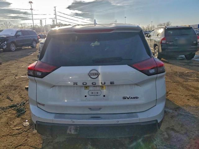 Фото 6 - NISSAN ROGUE