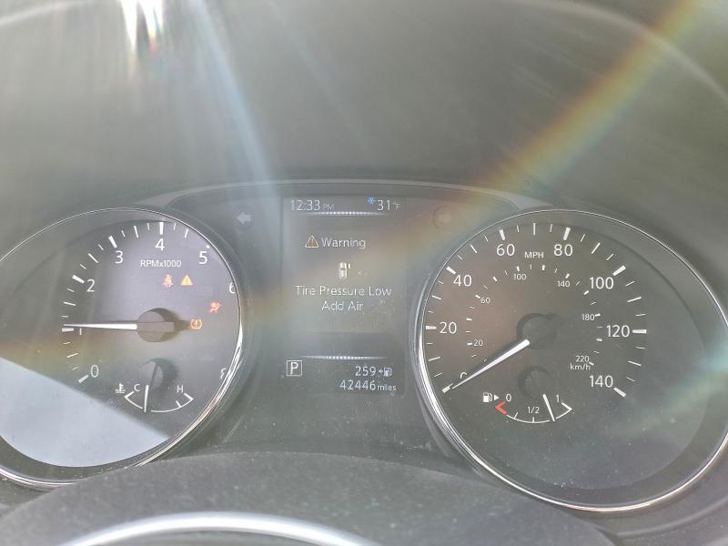 Фото 9 - NISSAN ROGUE