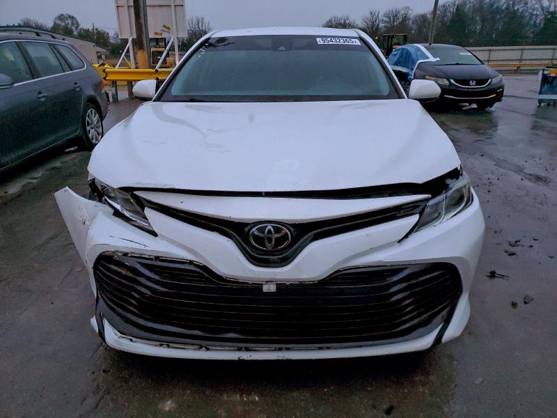 Фото 5 - TOYOTA CAMRY