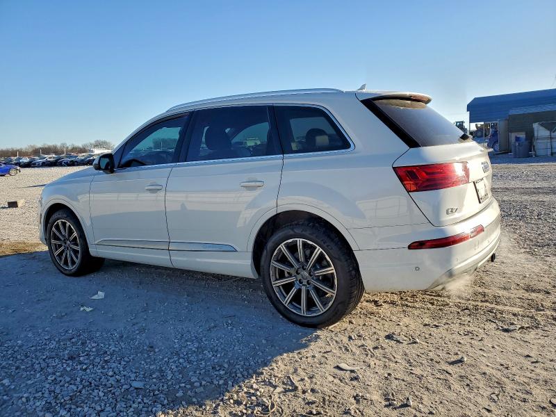 Фото 2 - AUDI Q7