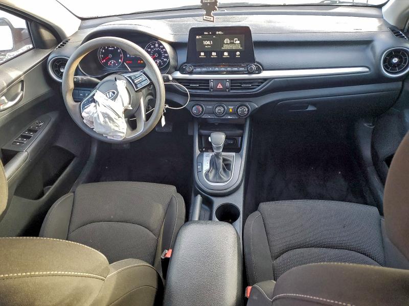 Фото 8 - KIA FORTE