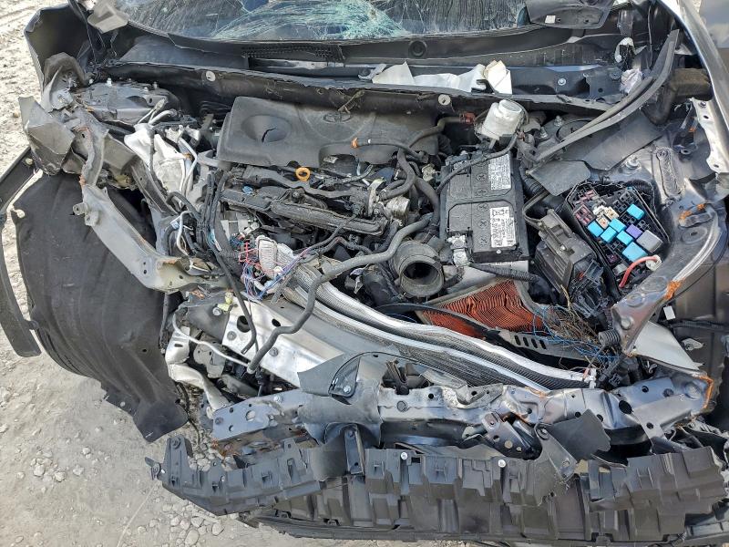 Фото 11 - TOYOTA RAV4