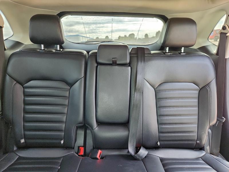 Фото 10 - FORD EDGE