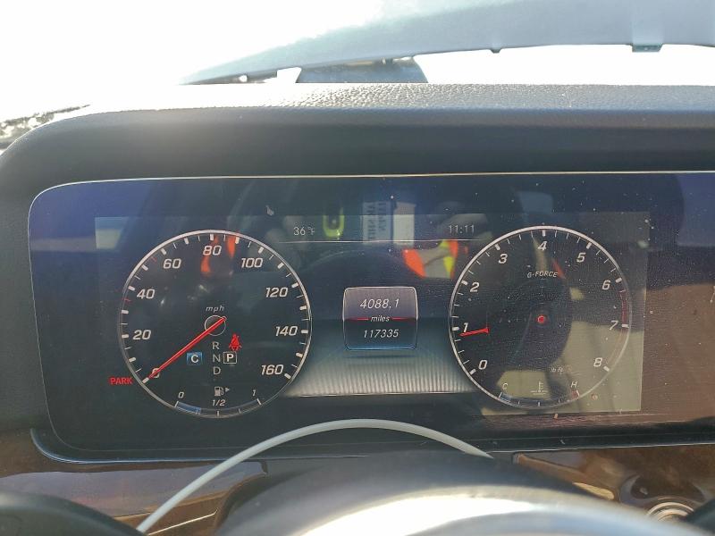 Фото 9 - MERCEDES-BENZ E-CLASS