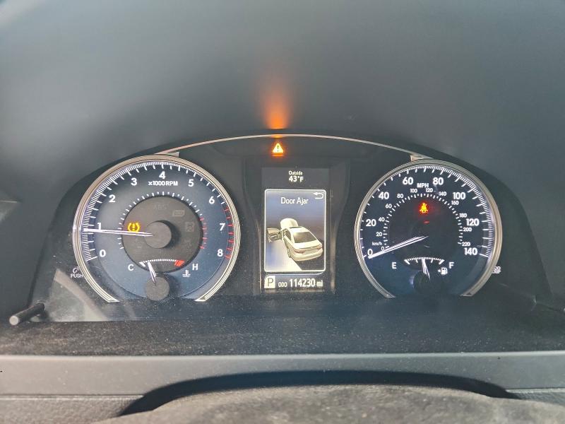 Фото 9 - TOYOTA CAMRY