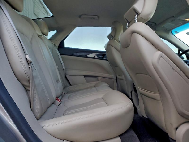 Фото 10 - LINCOLN MKZ