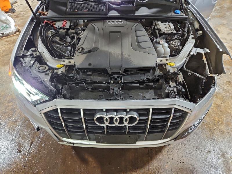 Фото 12 - AUDI Q7