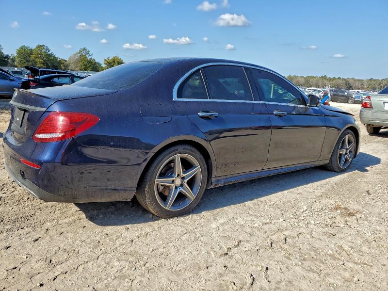 Фото 3 - MERCEDES-BENZ E-CLASS