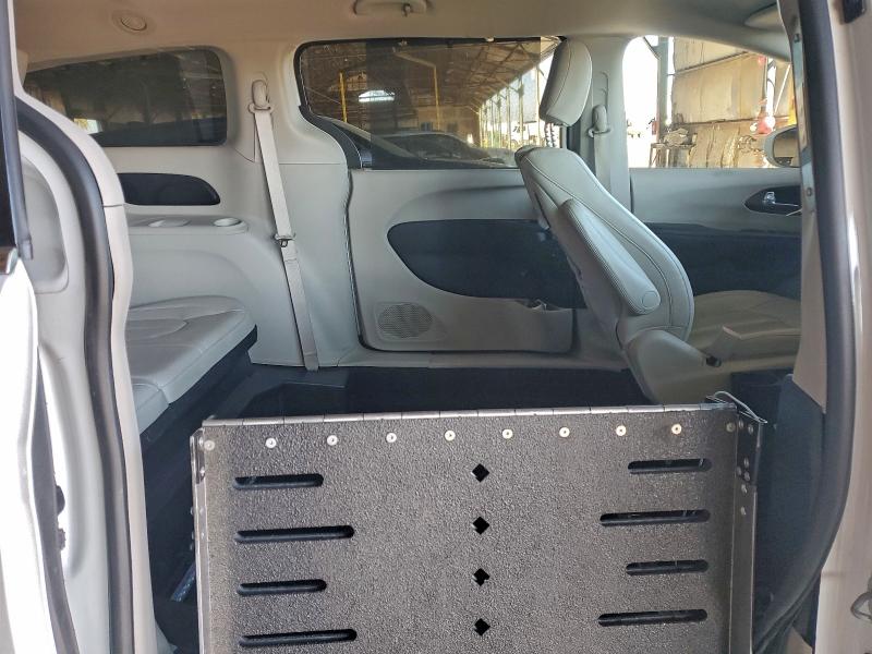 Фото 11 - CHRYSLER PACIFICA