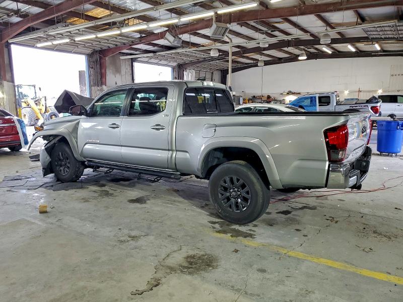 Фото 2 - TOYOTA TACOMA
