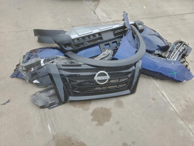 Фото 12 - NISSAN PATHFINDER