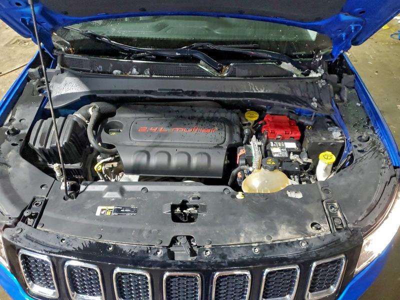 Фото 12 - JEEP COMPASS