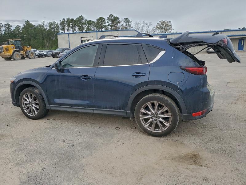 Фото 2 - MAZDA CX-5