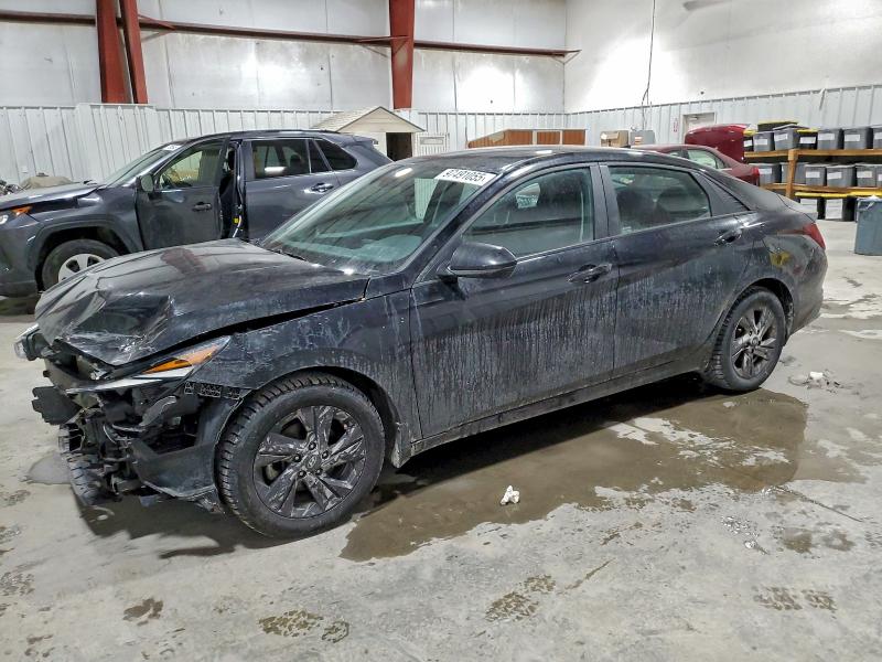 Фото 1 - HYUNDAI ELANTRA