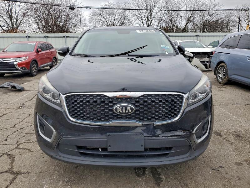 Фото 5 - KIA SORENTO