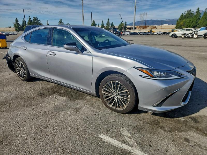 Фото 4 - LEXUS ES350