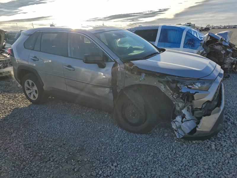 Фото 4 - TOYOTA RAV4