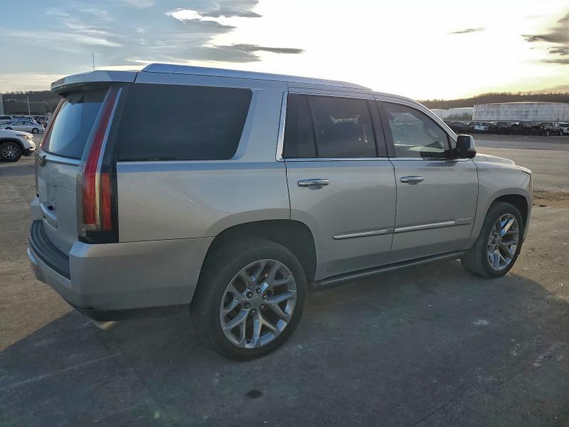 Фото 3 - CADILLAC ESCALADE