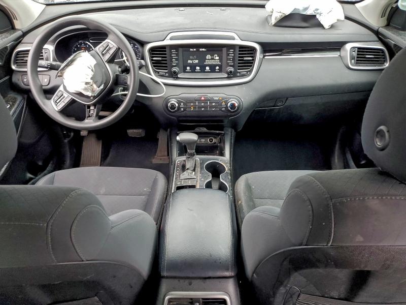 Фото 8 - KIA SORENTO