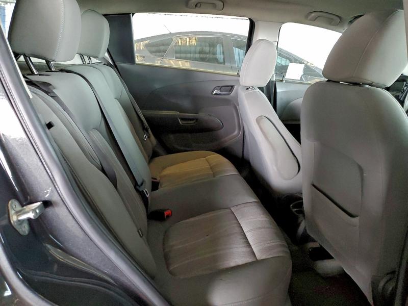 Фото 10 - CHEVROLET SONIC