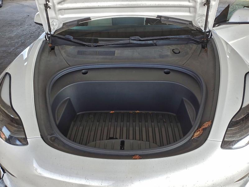 Фото 11 - TESLA MODEL 3