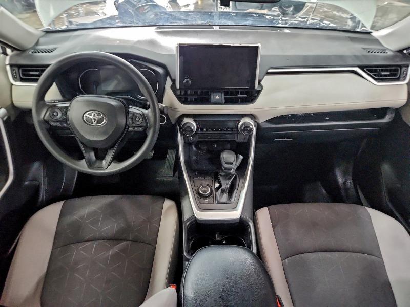 Фото 8 - TOYOTA RAV4