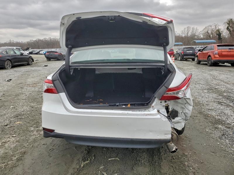 Фото 6 - TOYOTA CAMRY