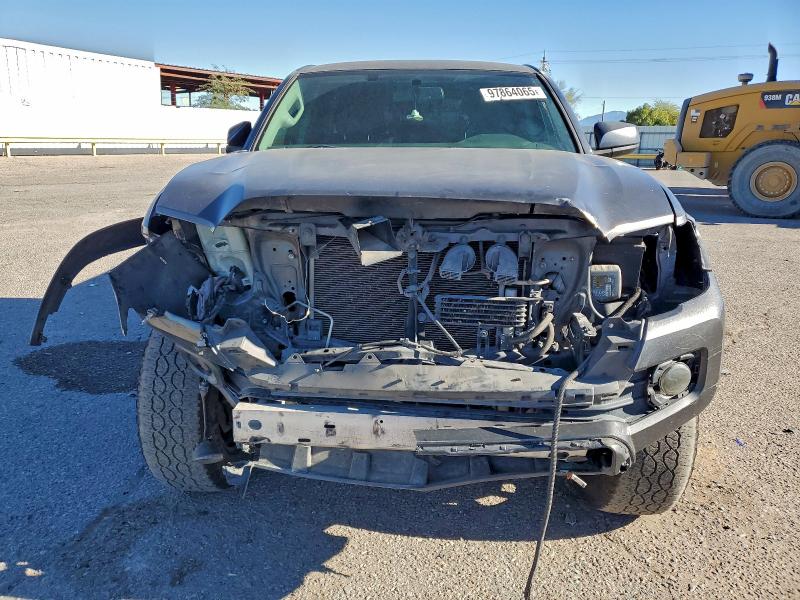 Фото 5 - TOYOTA TACOMA