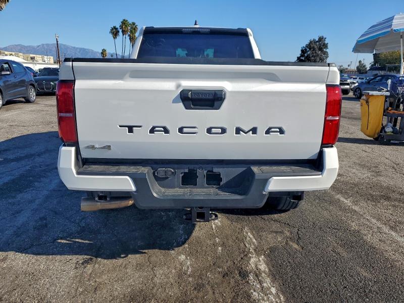 Фото 6 - TOYOTA TACOMA