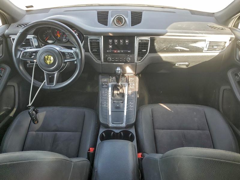 Фото 8 - PORSCHE MACAN
