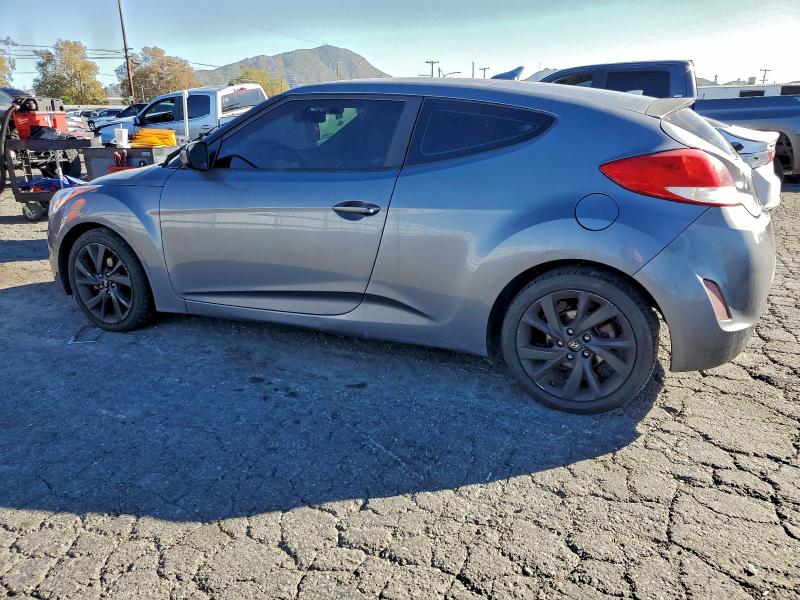 Фото 2 - HYUNDAI VELOSTER