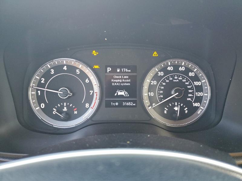 Фото 9 - HYUNDAI VENUE